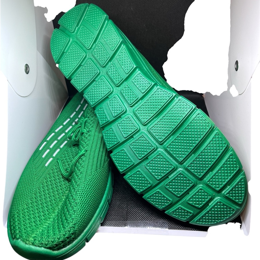 Brand new fashion sneakers